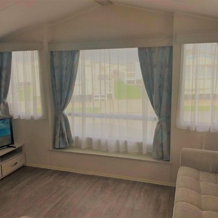 Spruce Deluxe Holiday Home เมเบิลทอร์ป ภายนอก รูปภาพ