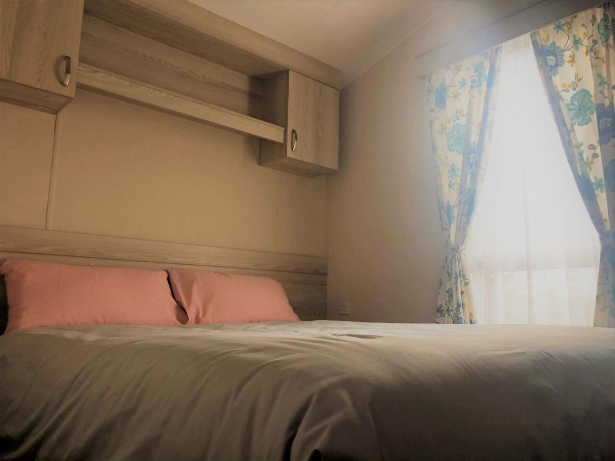 Spruce Deluxe Holiday Home เมเบิลทอร์ป ภายนอก รูปภาพ
