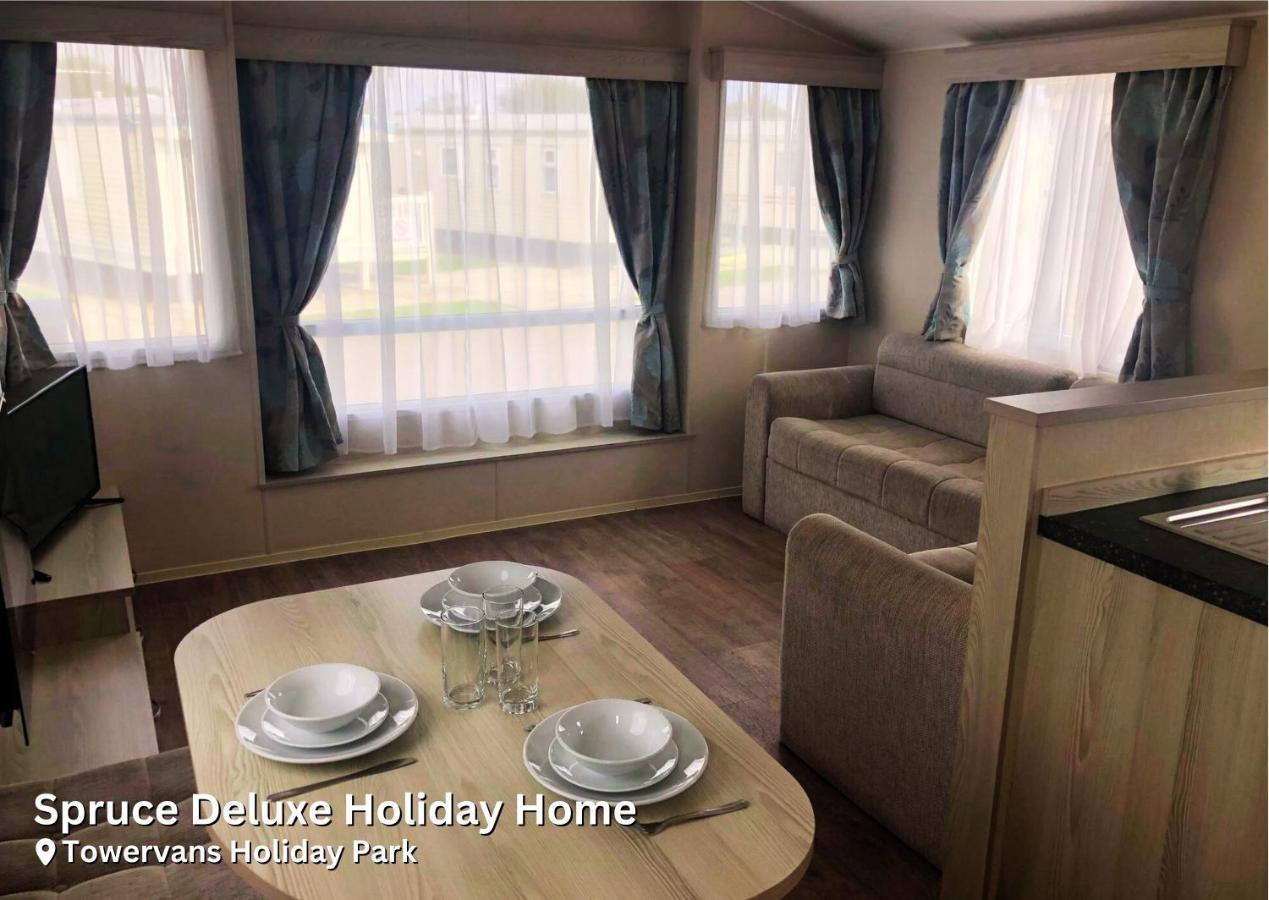 Spruce Deluxe Holiday Home เมเบิลทอร์ป ภายนอก รูปภาพ